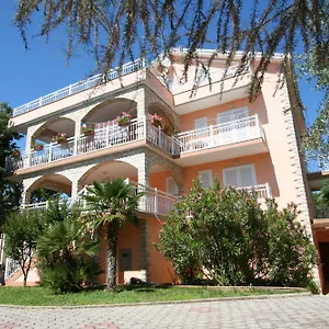 https://apartments-njivice.primorje-gorskikotar.com